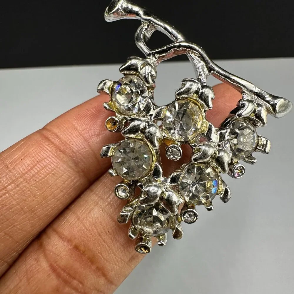 3/$30 Vintage Rhinestone Grape Cluster Brooch Silver Tone Fruit Statement Pin